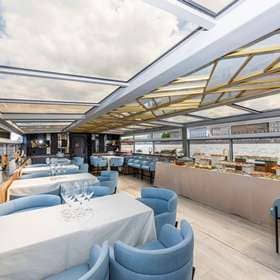 Фуршет на Теплоходе Хемингуэй