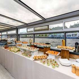 Фуршет на Теплоходе Хемингуэй