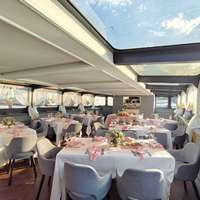 Салон Теплохода Гранд Вояж с бежевым накрытием