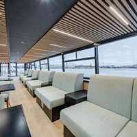 Мебель на верхней закрытой палубе теплохода Москва 183