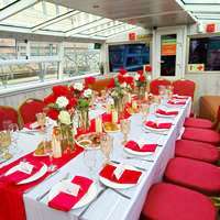 Банкет на теплоходе Сания