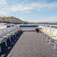 Открытая палуба теплохода Сания