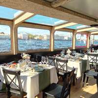 Накрытие на теплоходе Центурион