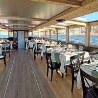 Зал на теплоходе Центурион